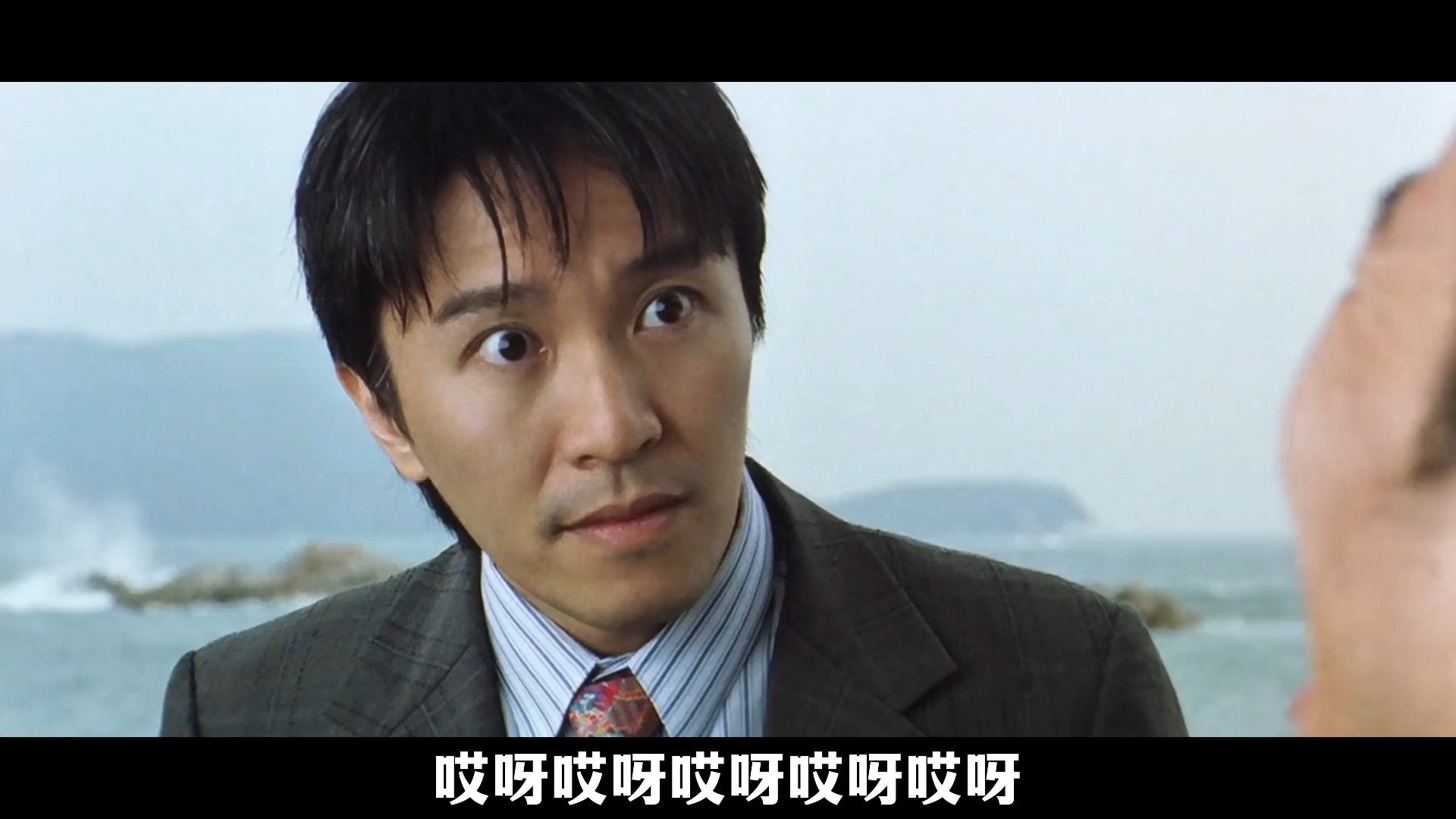 一直醉心戏剧,想成为一名演员,平时除了做跑龙套以