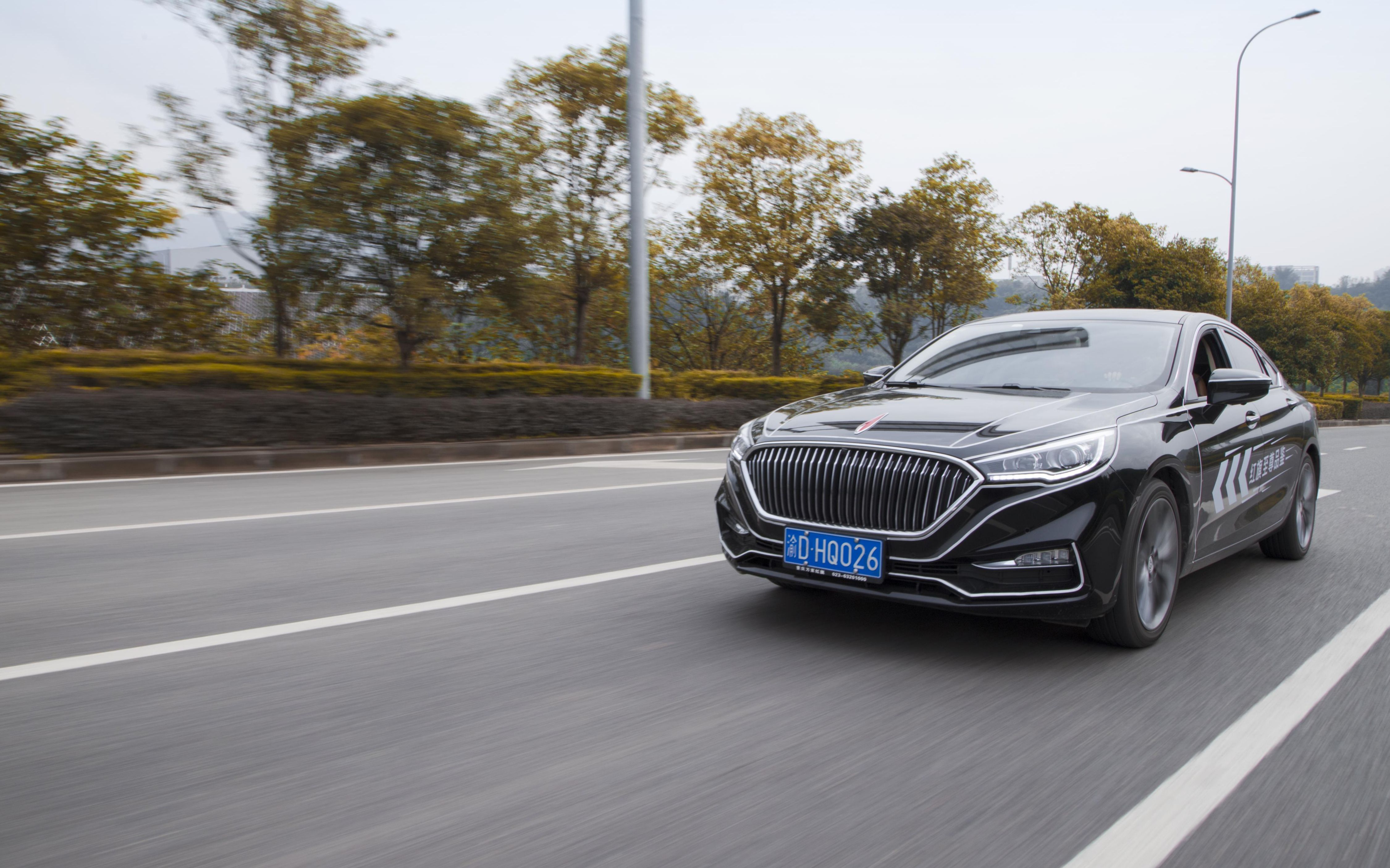 红旗h5试驾神祗下凡化身为人接地气的h5闪耀如星辰