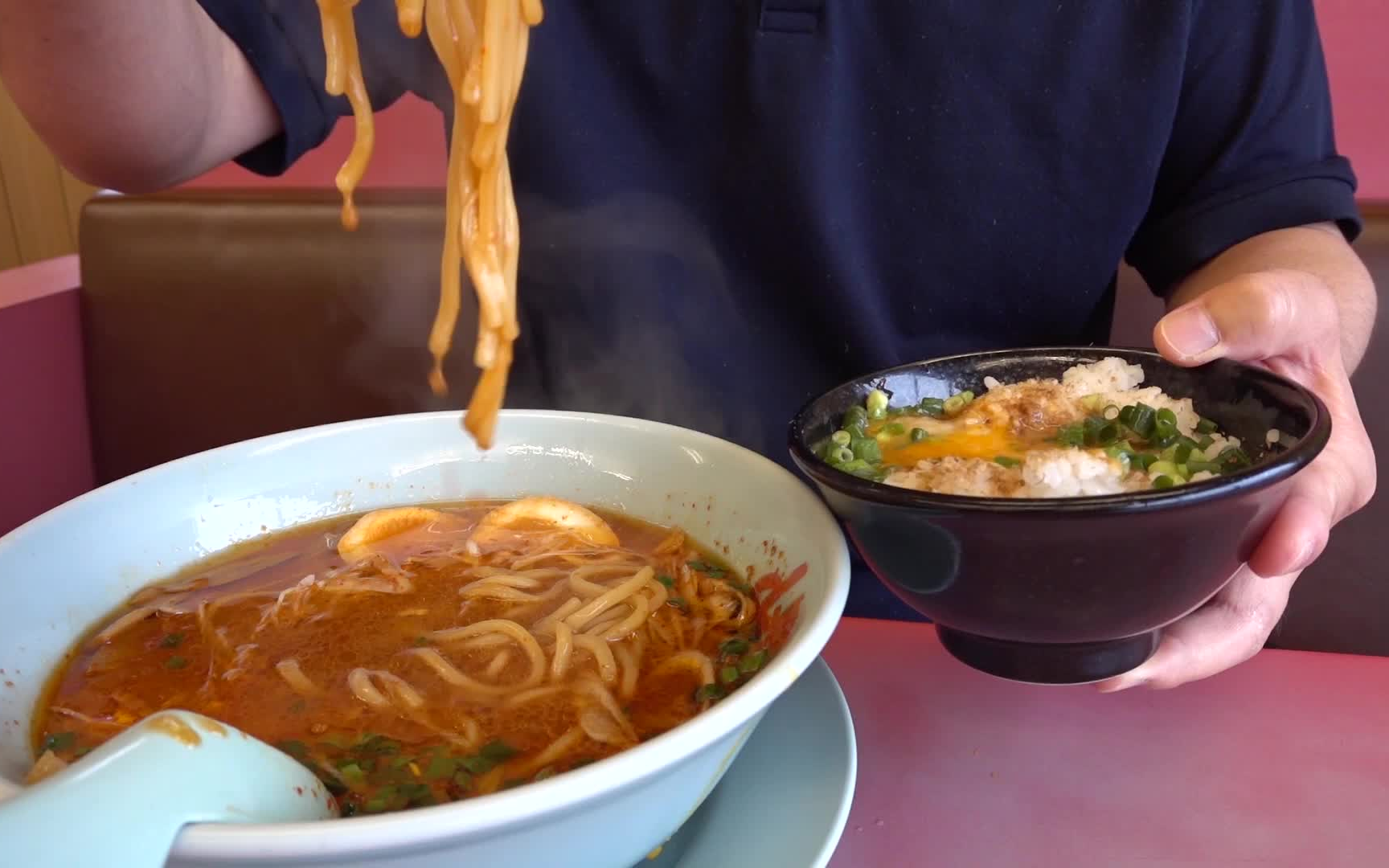【沉默的美食家】山冈家的地狱激辛拉面 生鸡蛋盖饭 小心翼翼的吃