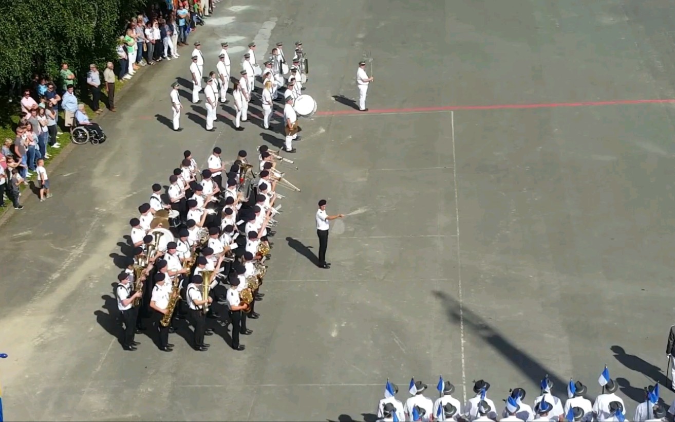 [图]德国民间乐队演奏《伊丽莎白进行曲/四队舞节奏快速进行曲/Marsch nach Motiven aus Quadrillen》