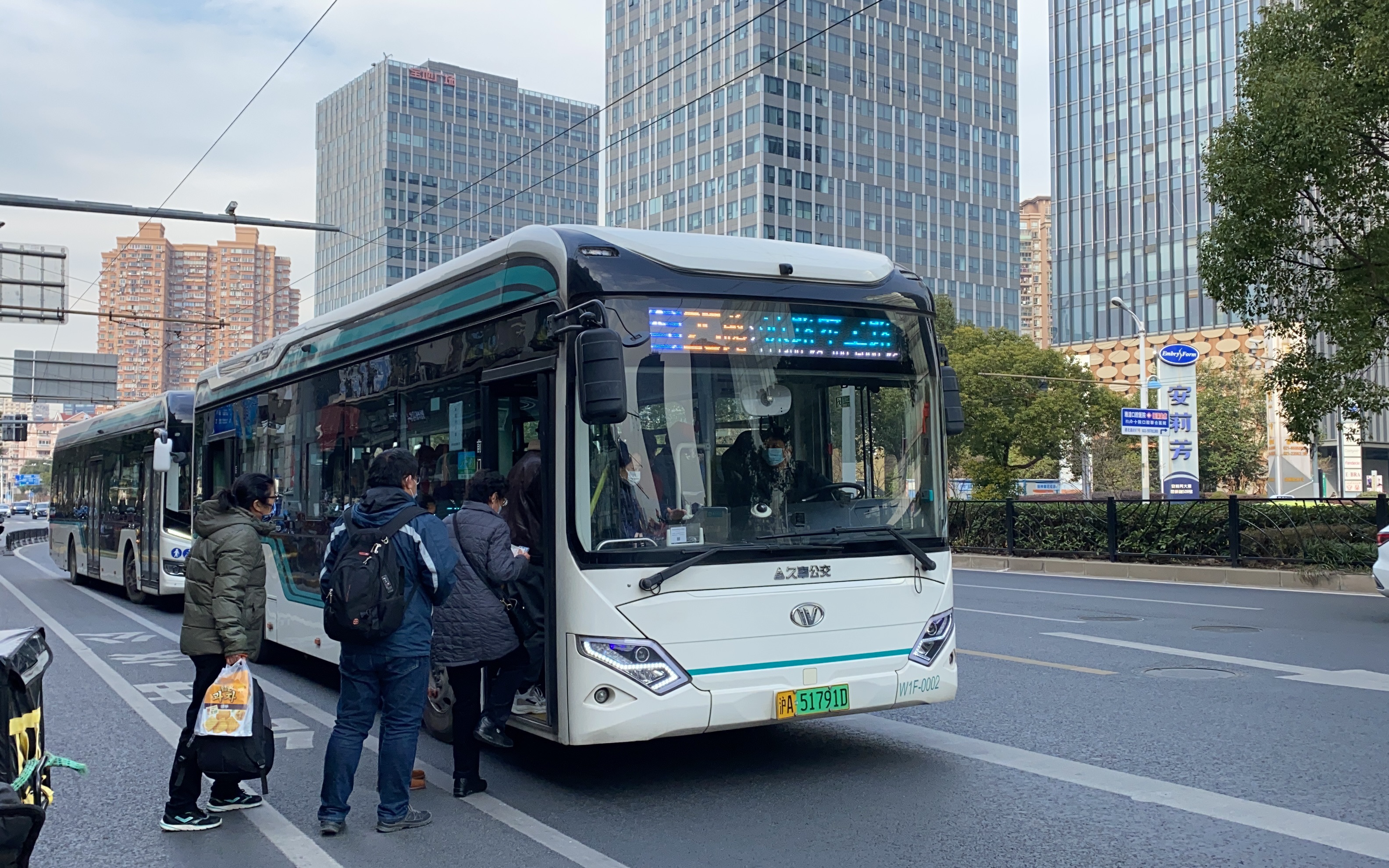 【高客流线路车展】上海公交25路多车型实拍素材合集(内含w1f,s2s,j2b