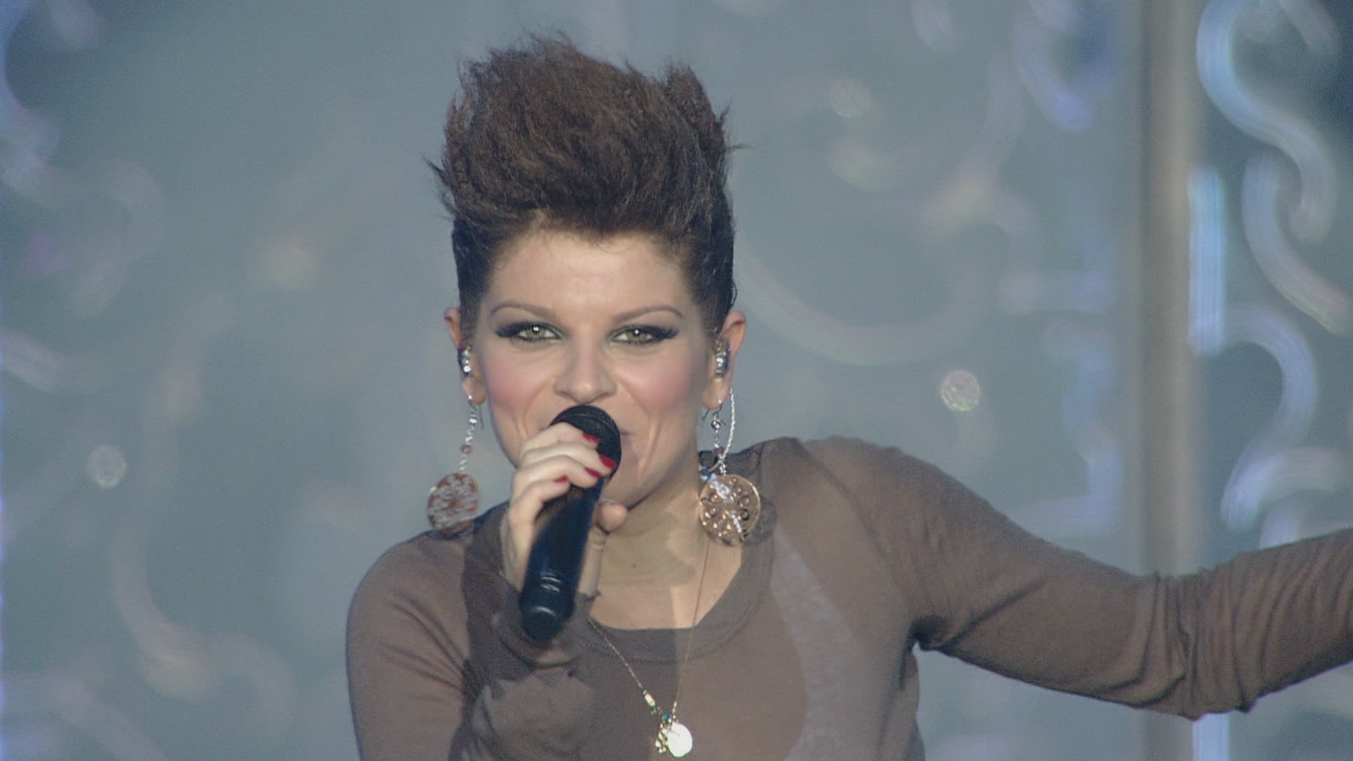 white xmas (live video) - alessandra amoroso