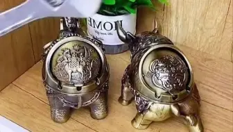 用上这个摆件烟灰缸超有面儿
