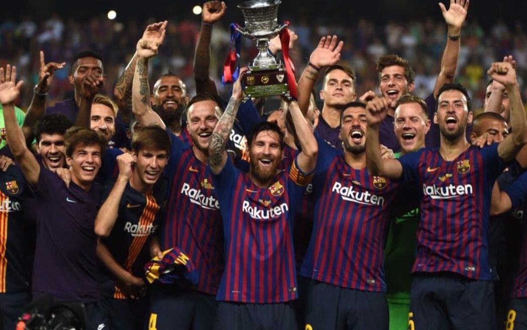 逆转塞维利亚夺得西班牙超级杯冠军梅西作为队长捧起新赛季第一座奖杯