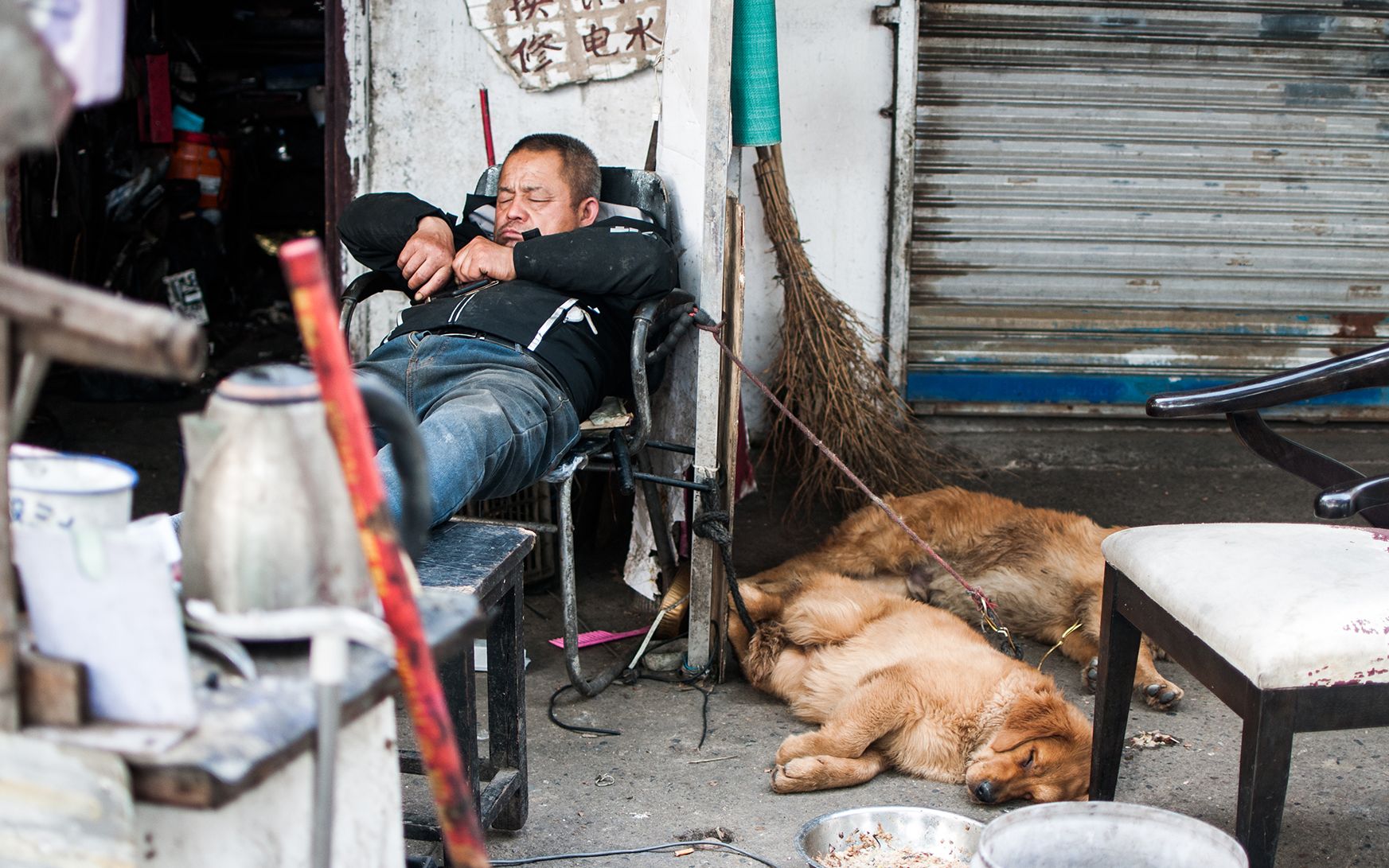 [图]【第一人称视角扫街】带着尼康千元机D300+35mm f1.8 | 感受一下镇江老城区的魅力