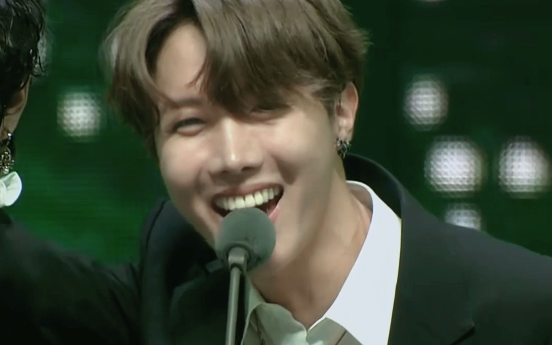 防弹少年团防弹和阿米永远都是双向奔赴的爱情