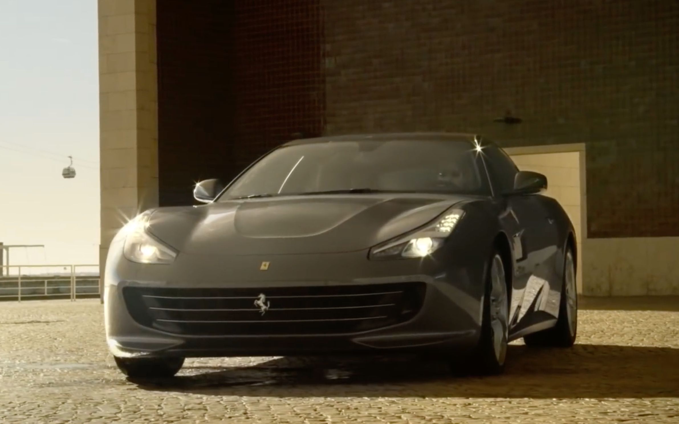 法拉利gtc4lusso官方宣传片