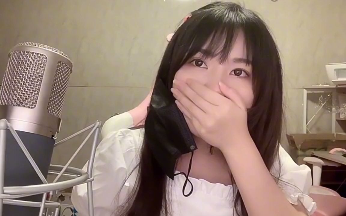 网红翻车名场面,团子口罩脱落意外露脸,呆妹直播时流鼻血