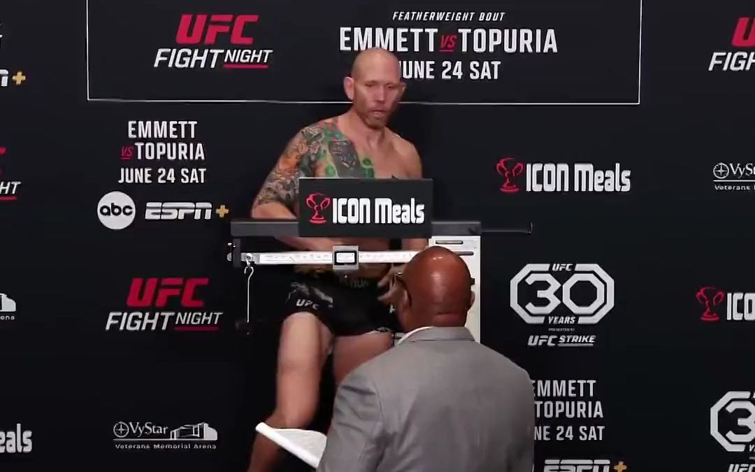 ufc杰克逊维尔官方称重,乔什-埃米特(josh emmett): 145.5磅,顺利过磅