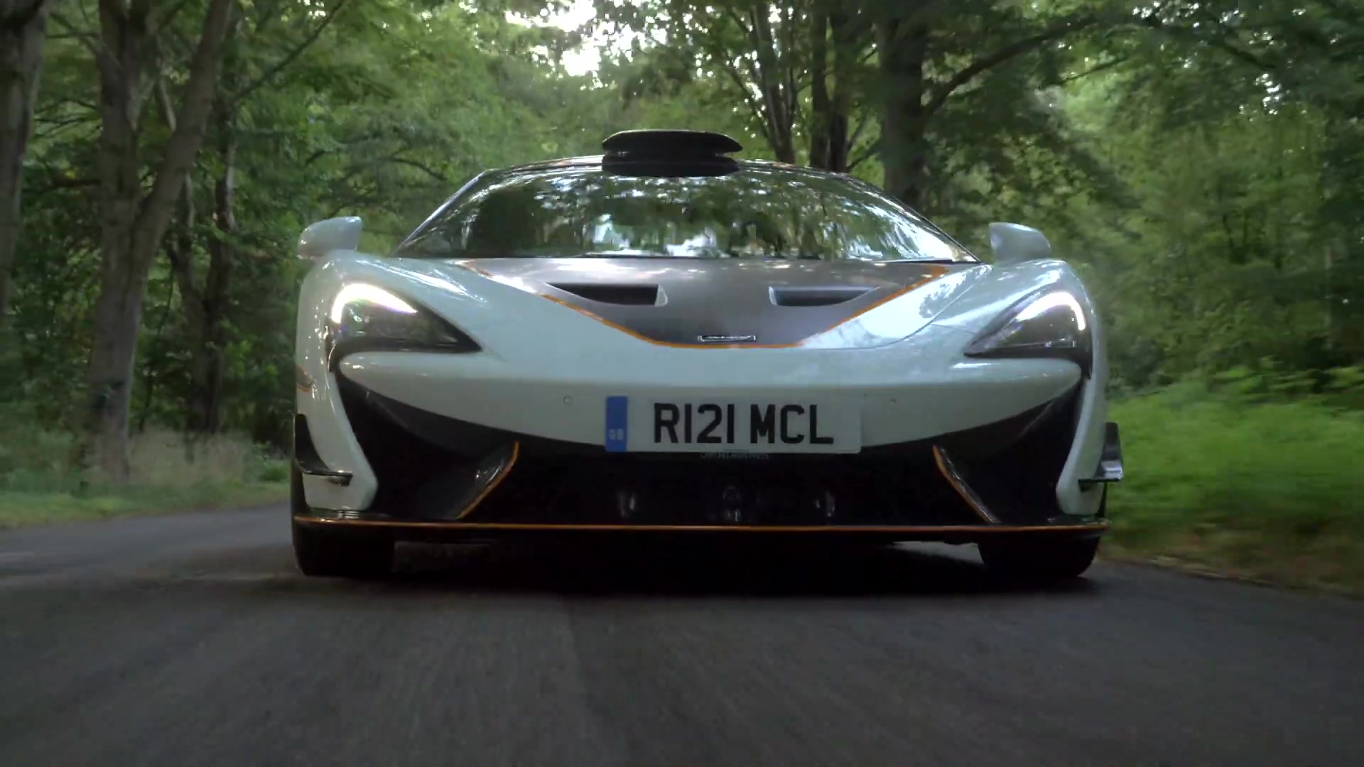 全新迈凯伦620r可合法上路的赛车