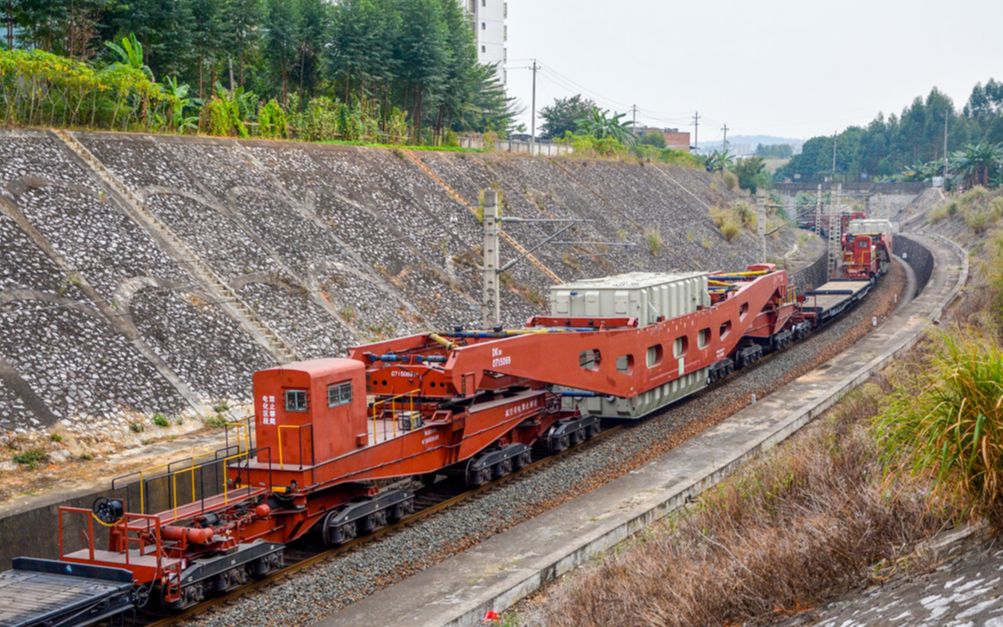 火车迷超限列车df4dh牵引4节dk36往南宁南方向