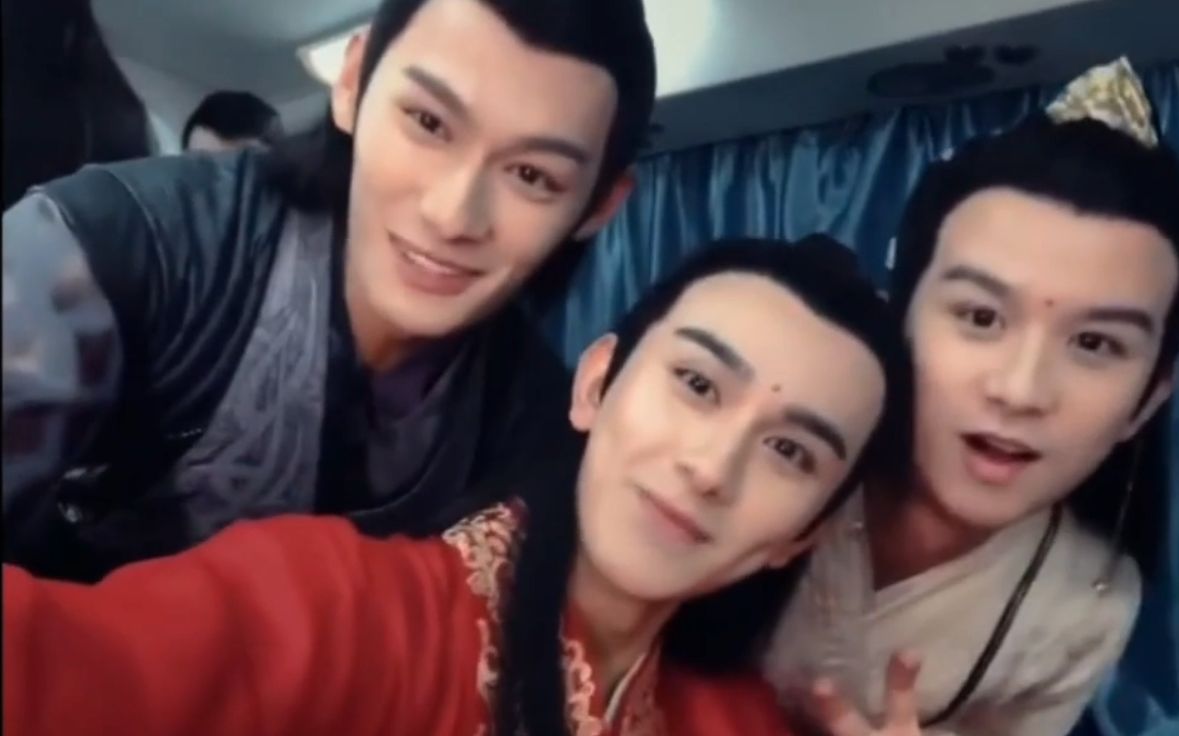 澄瑶前成似锦奶爸二人组的甜蜜带娃生活舅舅瑶瑶汪卓成x朱赞锦小酒窝