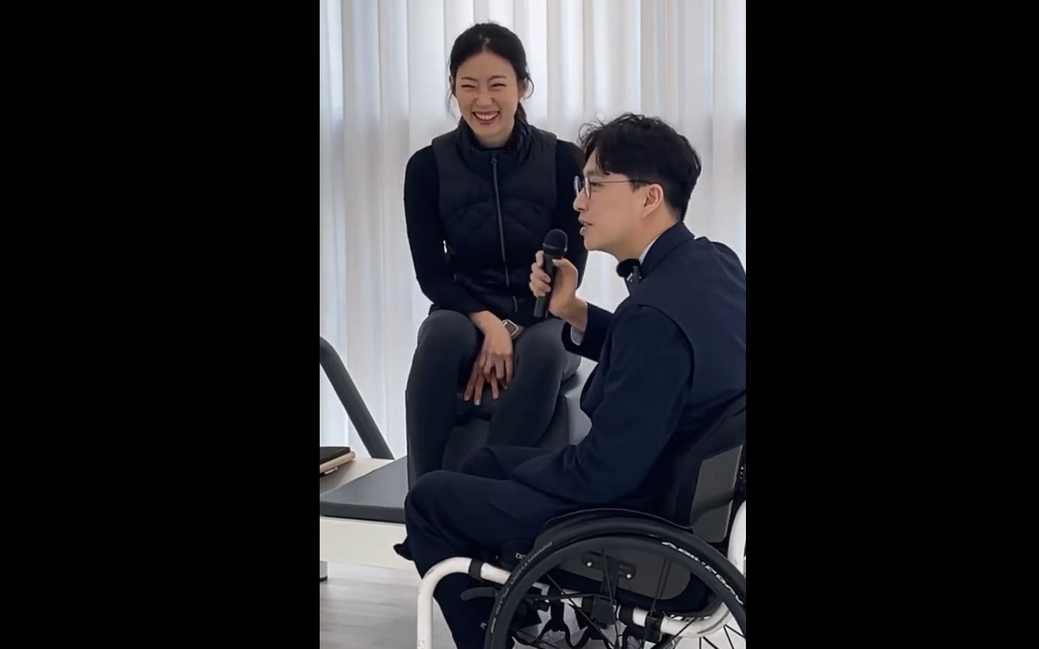 韩国轮椅帅哥图片