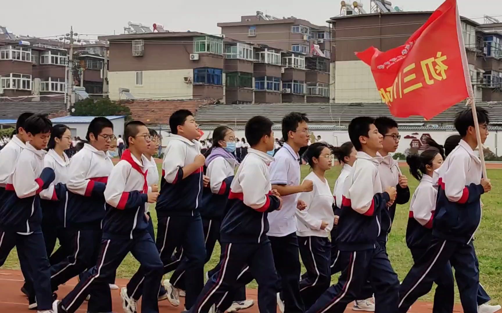 扬州市朱自清中学23届10班跑操