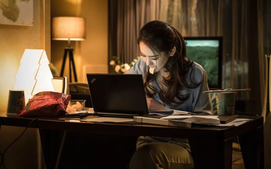 小六撩剧北漂女孩的生存指南办公室文化中的站队成为一门学问爱情与