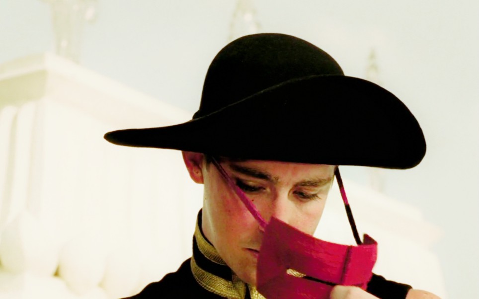 李·佩斯主演经典电影《坠入》欣赏