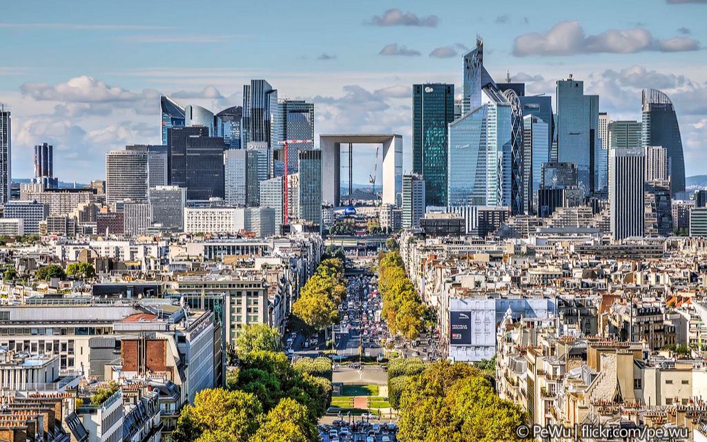 [图]【混剪】世界都会区GDP第五的巴黎（Paris）老城区+拉德芳斯（La Défense），总量8820亿美元，人均7.2万美元，2024年夏奥会举办城市