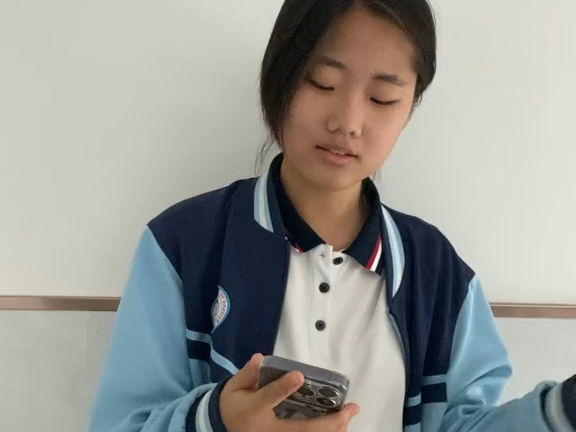 《珠玉》这唱的比较完美吧。喜欢这遍