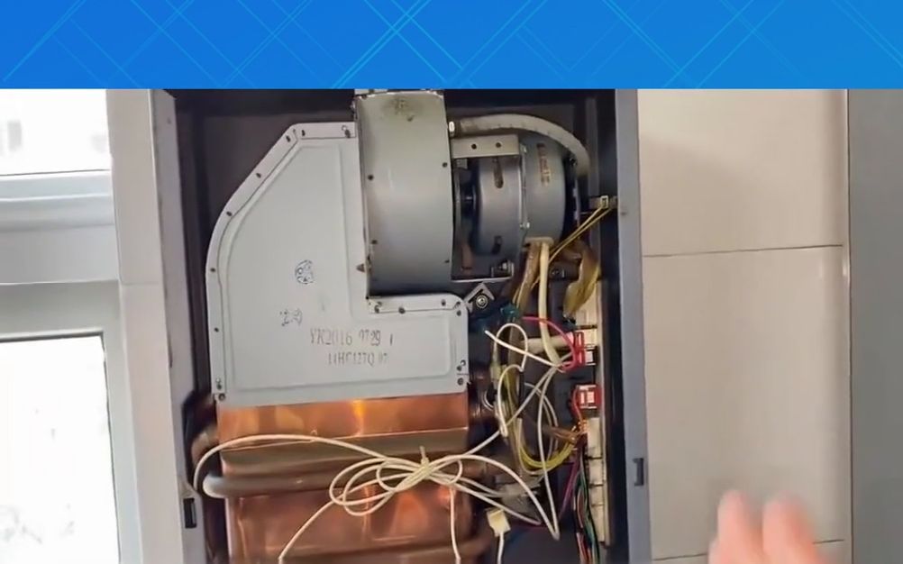 前锋热水器显示a4一会灭火是什么原因导致?