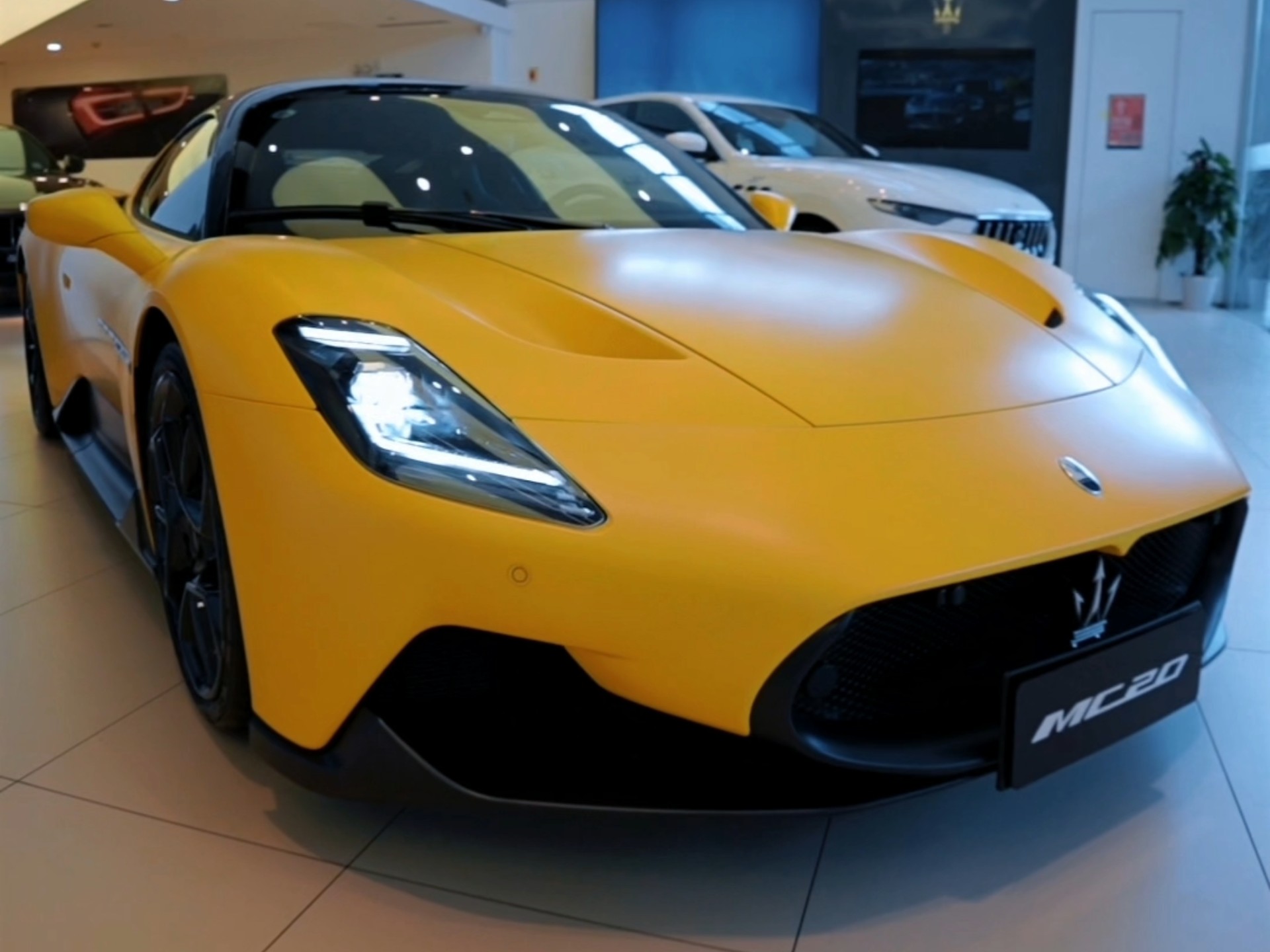 玛莎拉蒂mc20 fs特别版综合优惠30万元