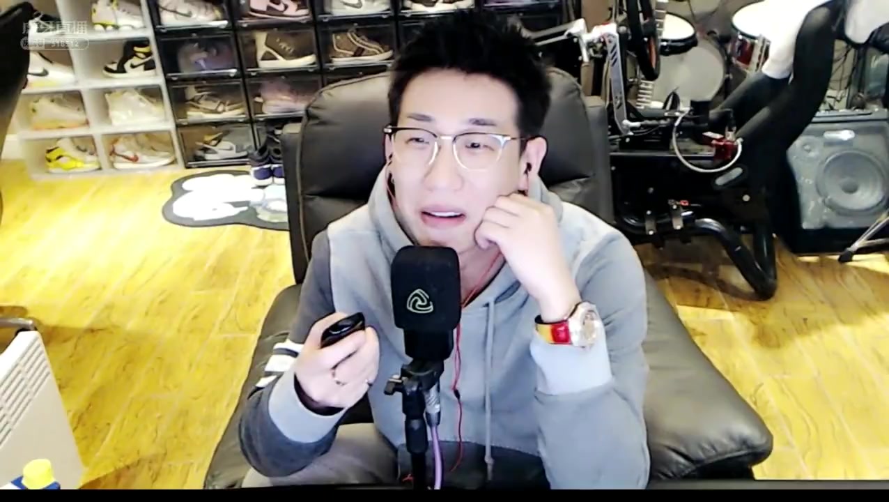 12-17 在石250回成都 室内聊天 圈钱