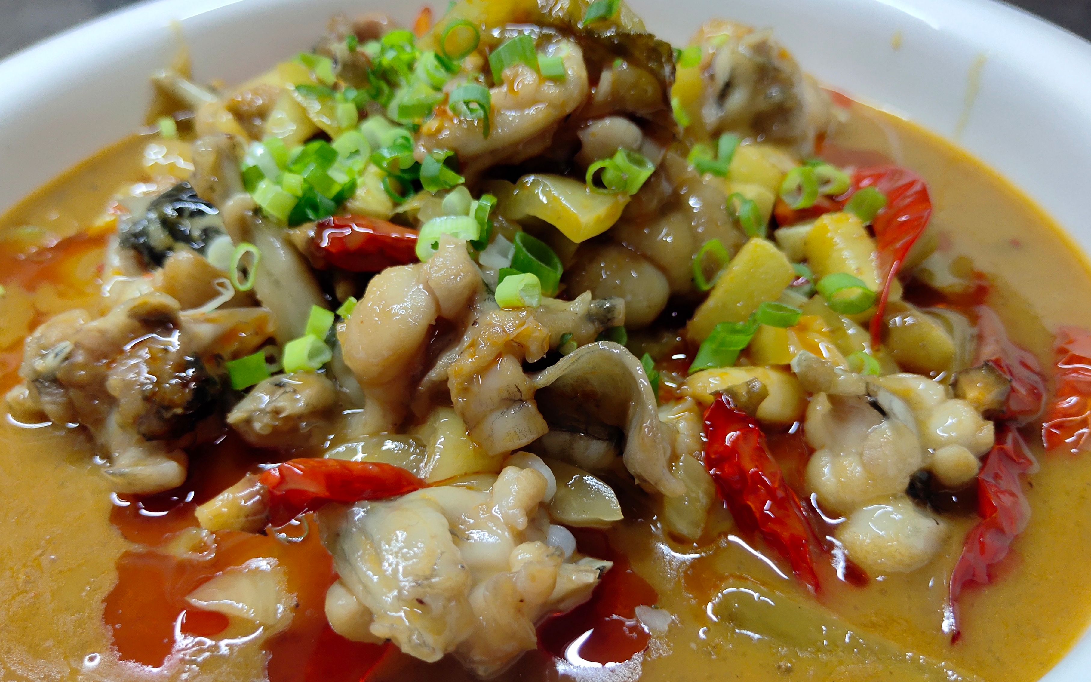 酒店厨师不藏私教你做香辣酸菜煮田鸡,一上桌满屋飘香,直呼太赞