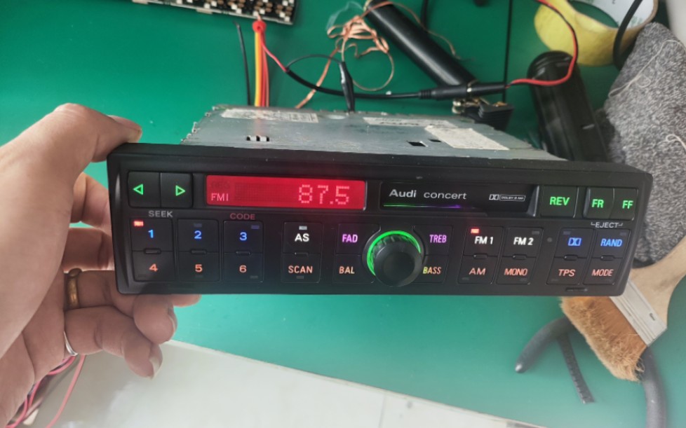 奥迪a6卡带机改aux跟蓝牙功能