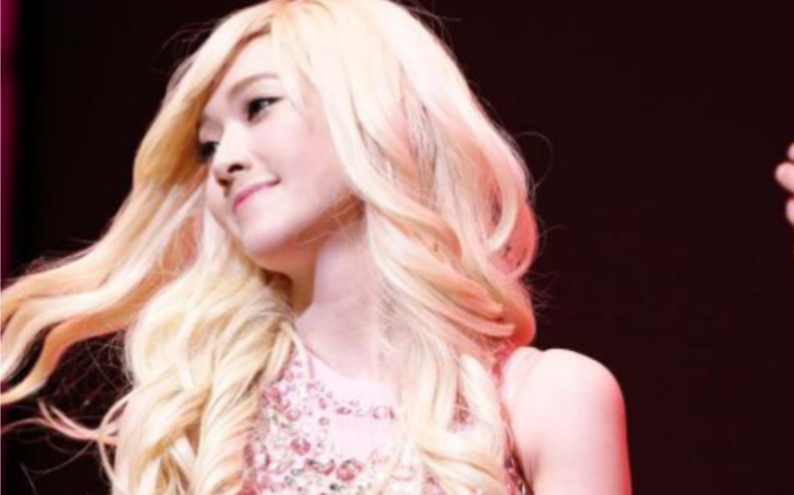 [图]【中字】100311 Jessica 金发尤物 The musical Legally Blonde 全场