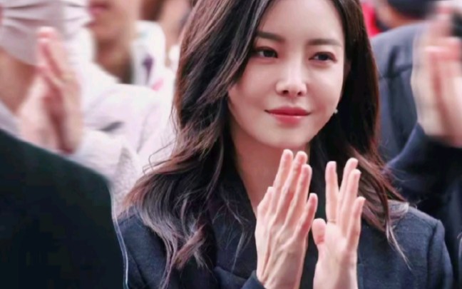 于文文12.25《前任四》开机仪式