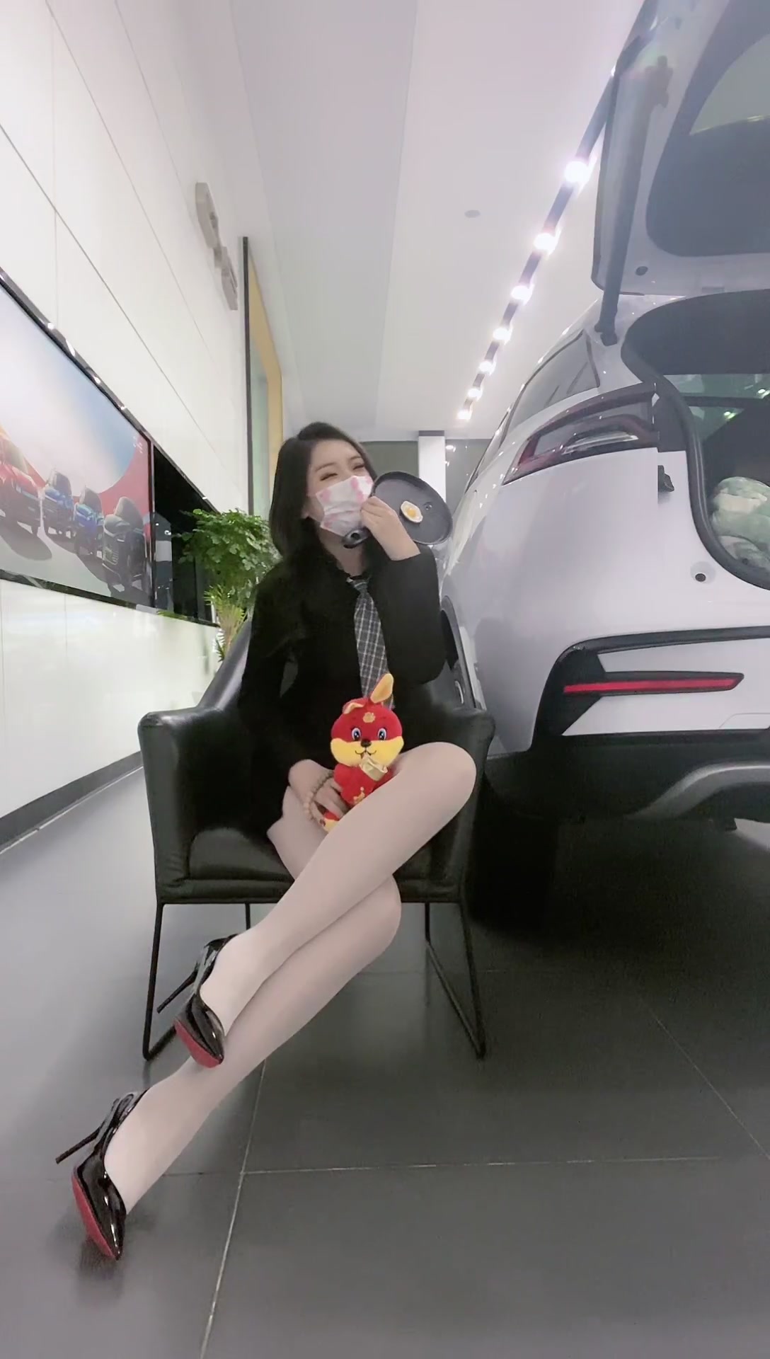 蓝光_抖音_比亚迪王朝网青岛建达比芯店_别滑了 就这吧