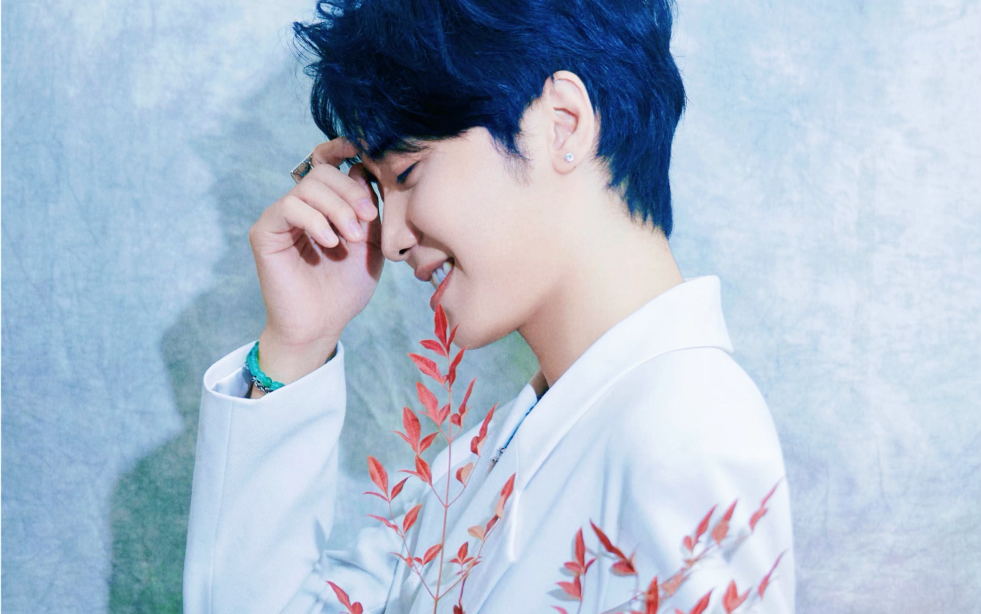 贰婶蔡翊昇61目光所及皆是你