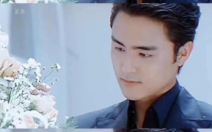 "白玫瑰的花语是:我足以与你相配" #明道 #单均昊 #盛世美颜 小助手