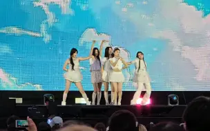 Download Video: ILLIT 'Lucky Girl Syndrome'全体高清饭拍|240512KCON