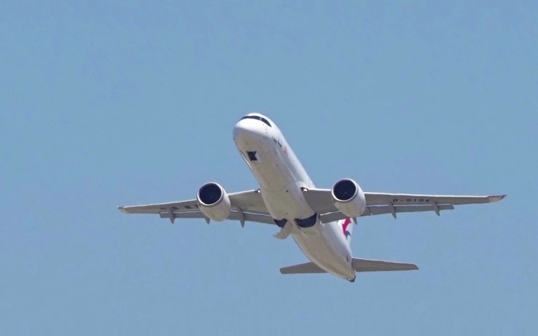 c919首航成功,西方老牌资本主义英法媒体如是说