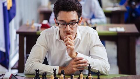 Fabiano Caruana: Navigating the Ruy Lopez - A world-class player explains  Vol. 1