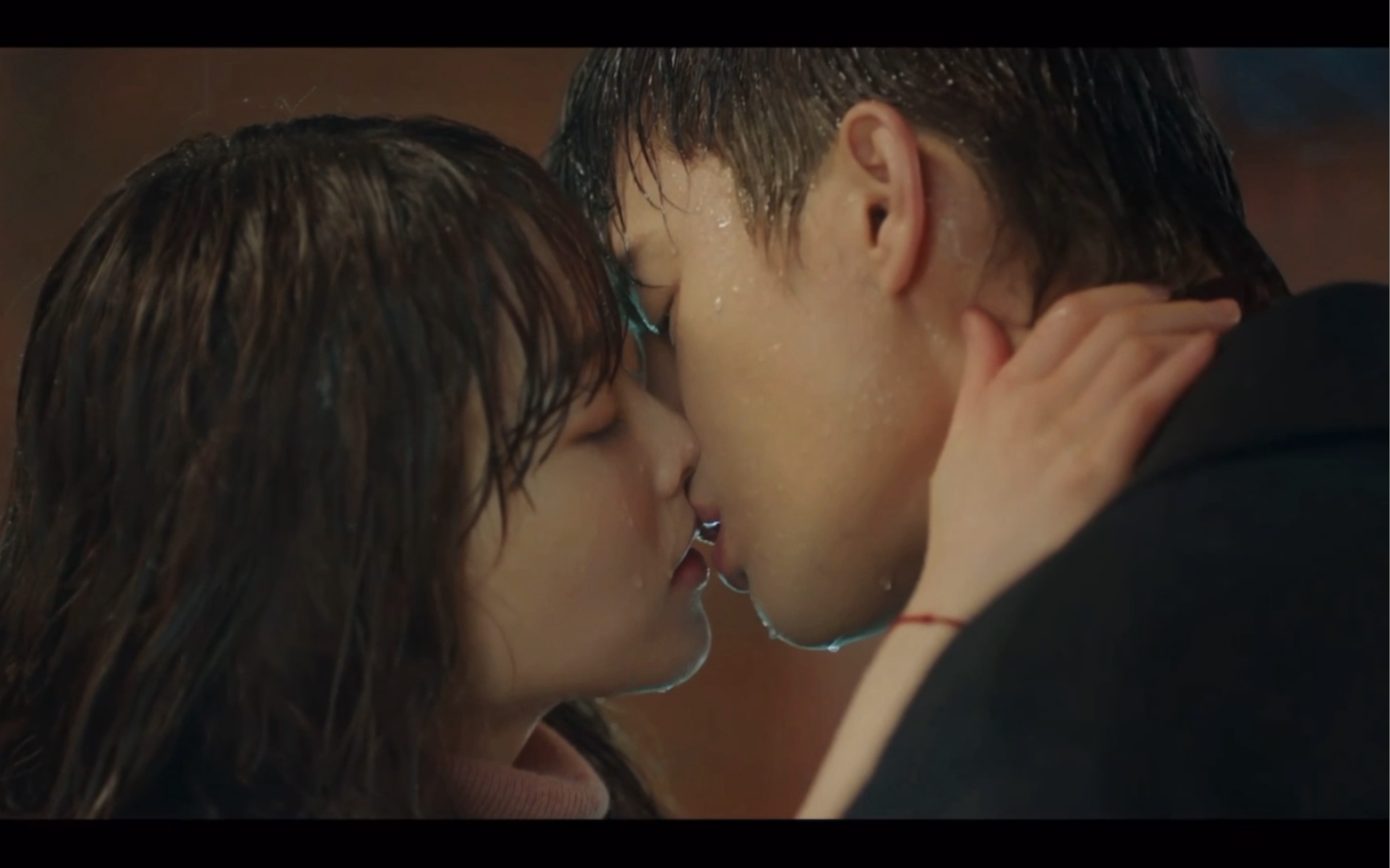 【某天灭亡走进我家门】朴宝英x徐仁国,"三次"吻戏cut