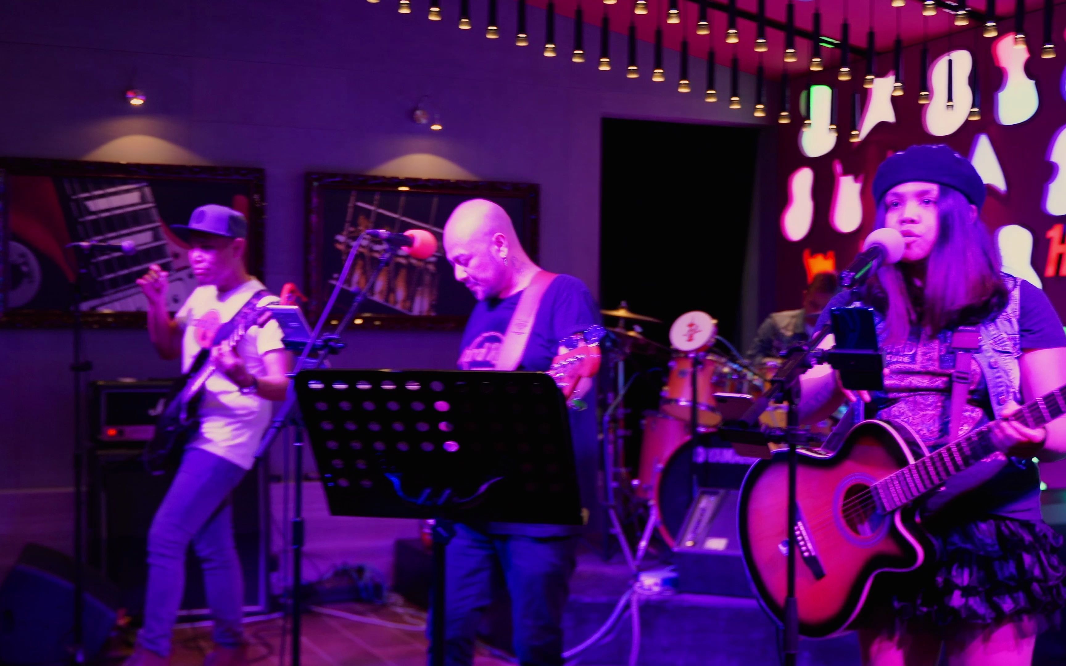 [图]Hard Rock Hotel Shenzhen The Soul Band 深圳硬石酒店灵魂之声乐队 I'm Never Gonna Dance Again