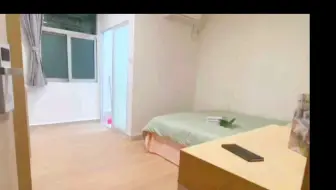 地铁站900元公寓