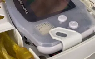 Télécharger la video: “gameboy小机甲”