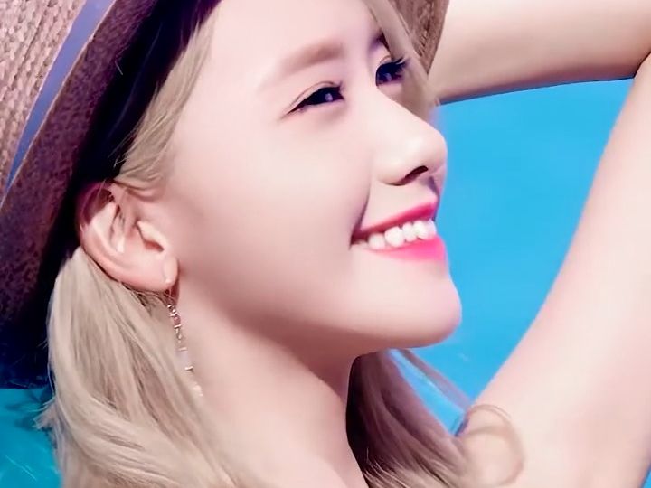 能把林允儿比下去的,就只有金发允了……#林允儿 #甜系女孩 #嘿忽然