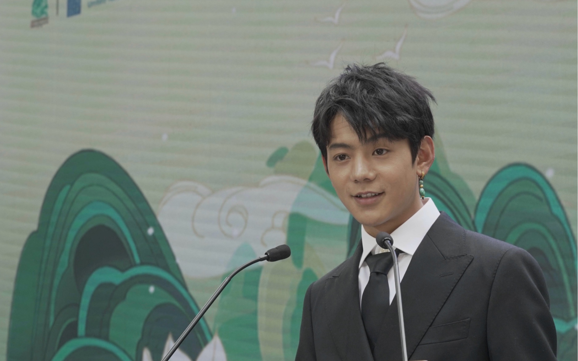 2p丁真珍珠地球日联合国演讲vlog