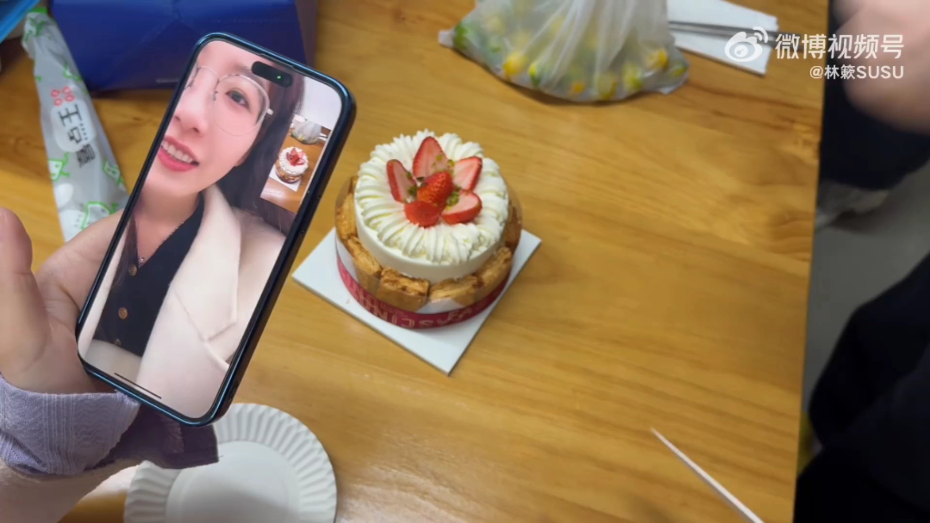 杜冥鸦老师 生日快乐989898 簌簌组织的这场生日祝福真的太甜了