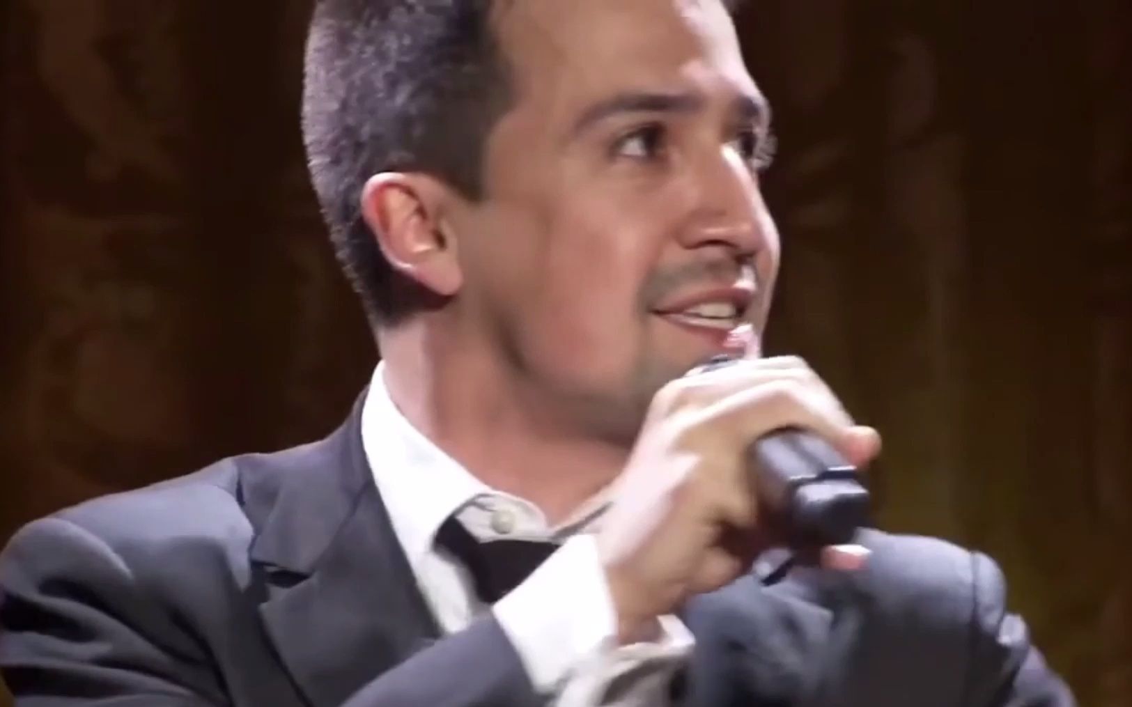 [图]林-曼努尔·米兰达在白宫演出《亚历山大·汉密尔顿》Lin-Manuel Miranda