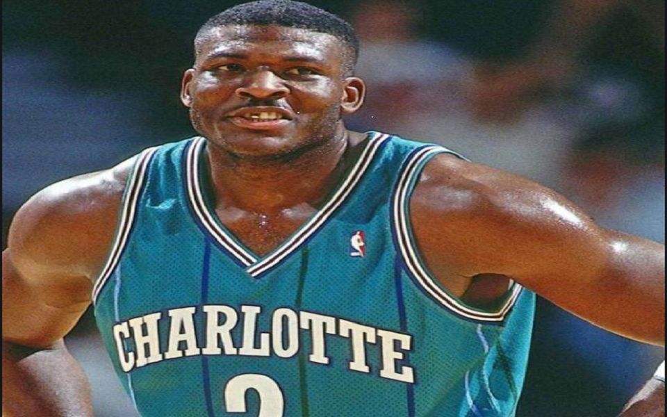 "大妈"拉里约翰逊化身未来战士 血战 乔丹奥尼尔全局