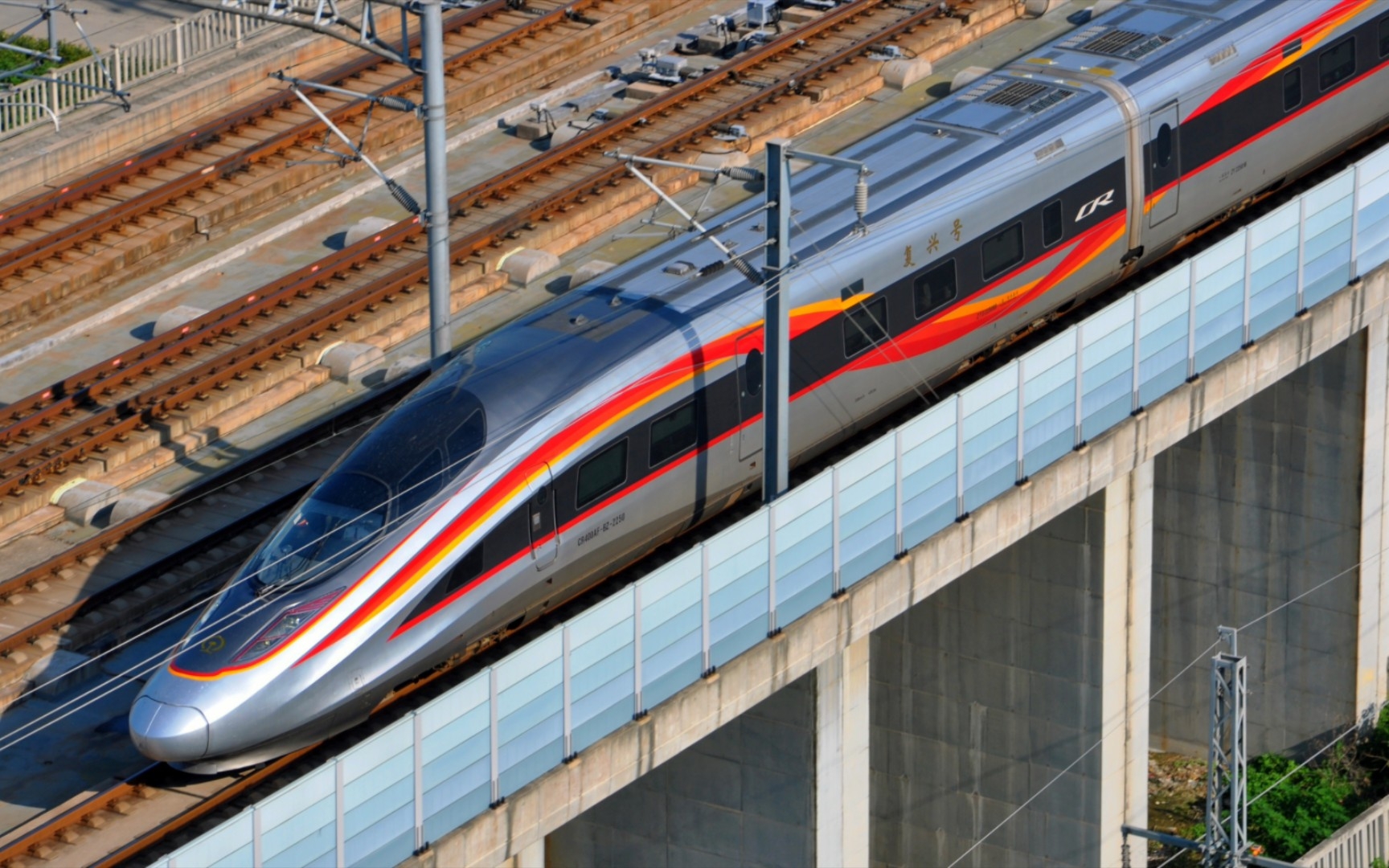 昨日份g18,由北京南动车所cr400af-bz-2250徐州东一站台发车,下一站