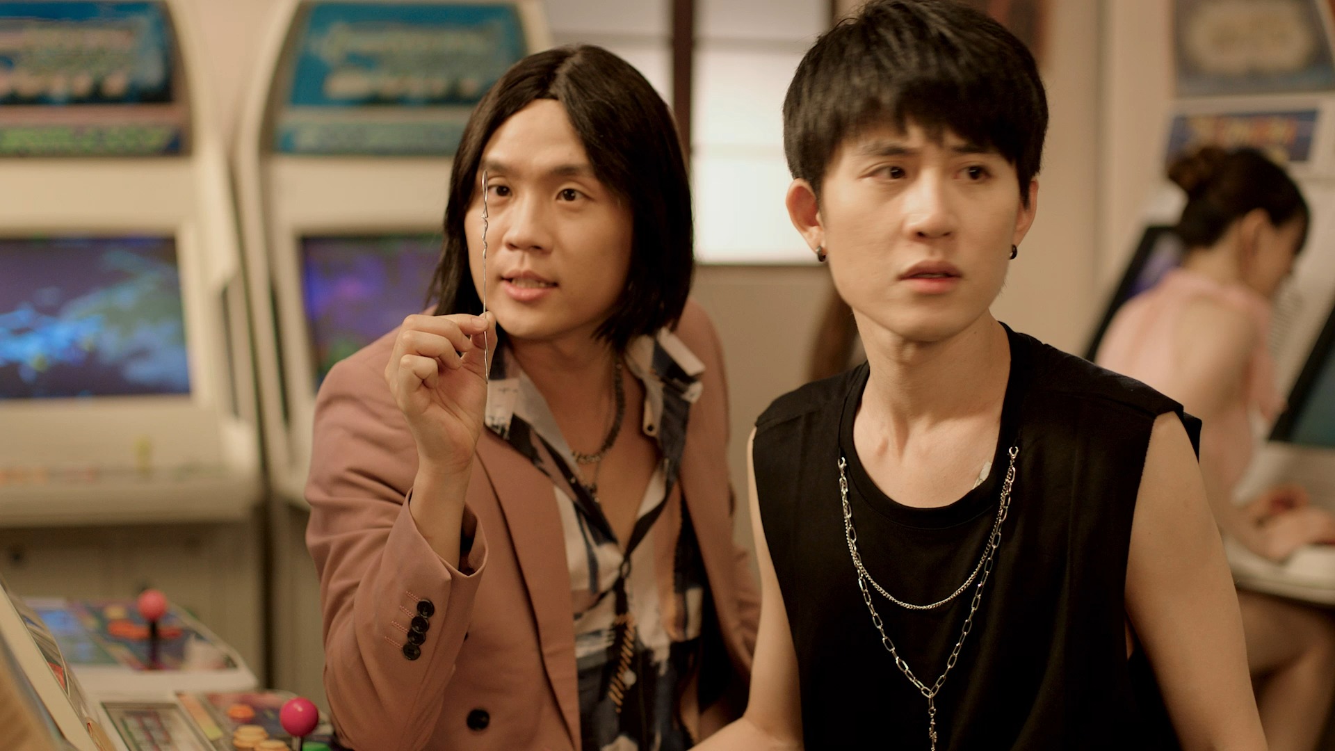 复古街机厅故事之"巧勾游戏币"