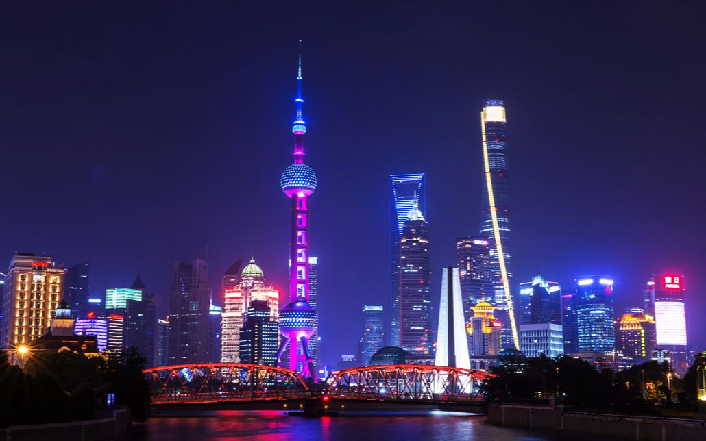 9分钟欣赏全长1.5公里 上海外滩黄浦江夜景