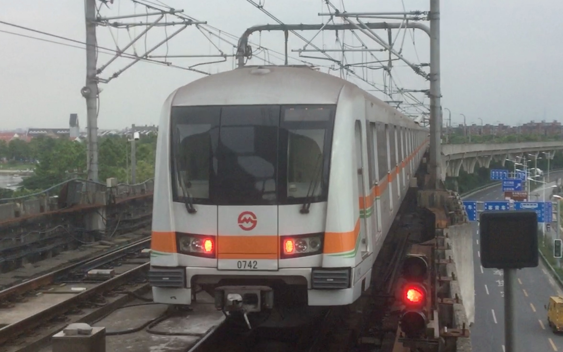 銆愪笂娴峰湴閾7鍙风嚎銆0724#鍑虹編鍏版箹绔 鑺辨湪璺珯鏂瑰悜