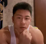 Video herunterladen: 这个肌肉男的资源相信很多人都看过吧