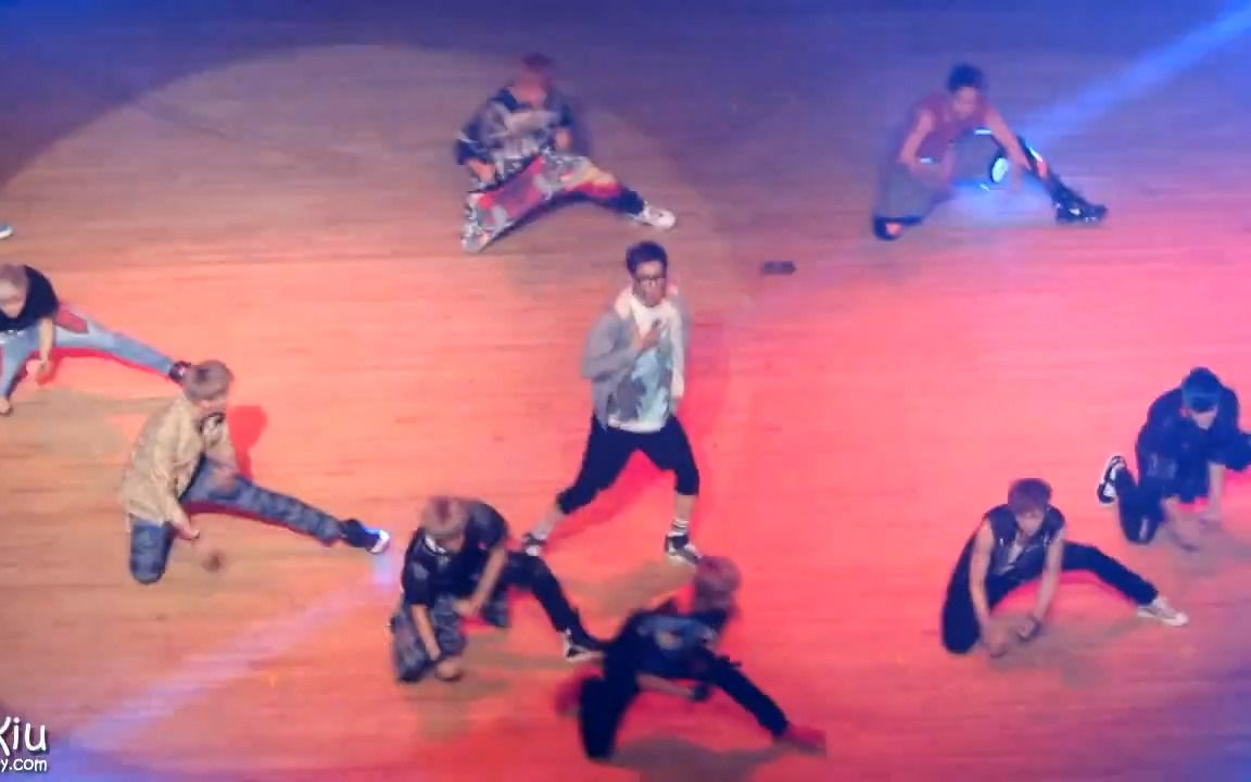 130806 exo rcy六十周年庆祝公演 growl咆哮 【全体】【俯拍】